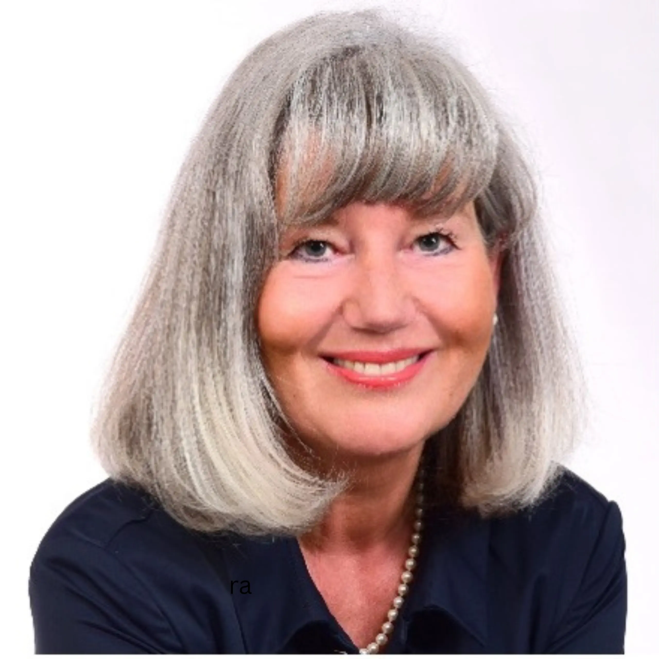 Porträt einer lächelnden, weiblichen Führungskraft